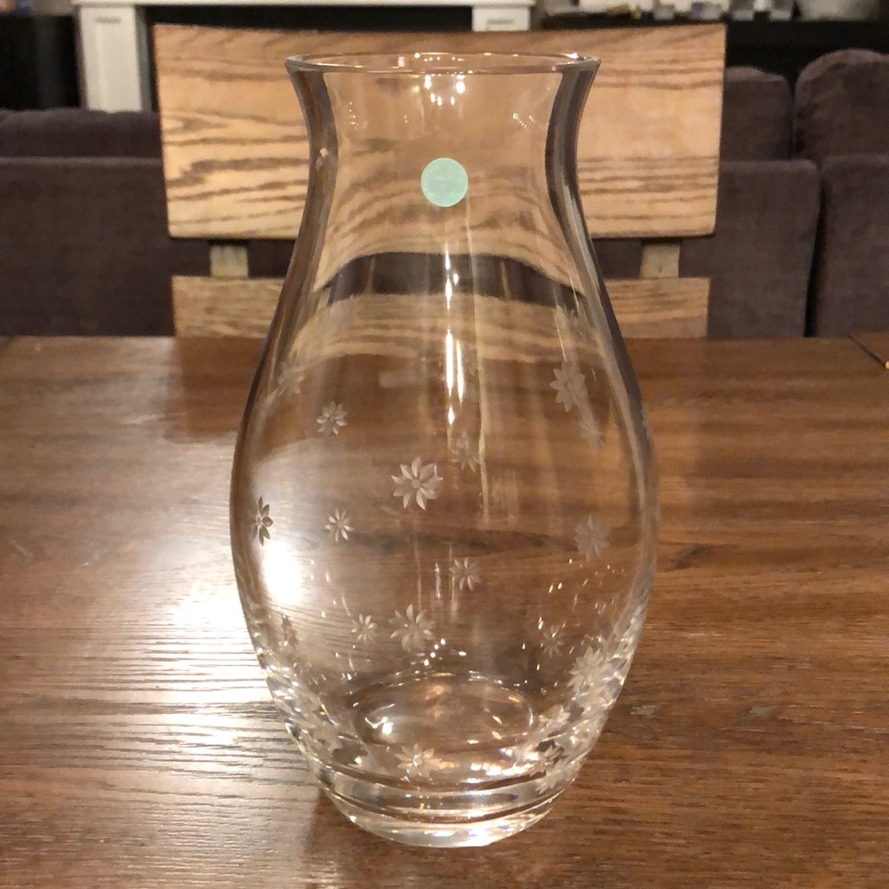 Tiffany & Co etched daisy glass vase. Used once!